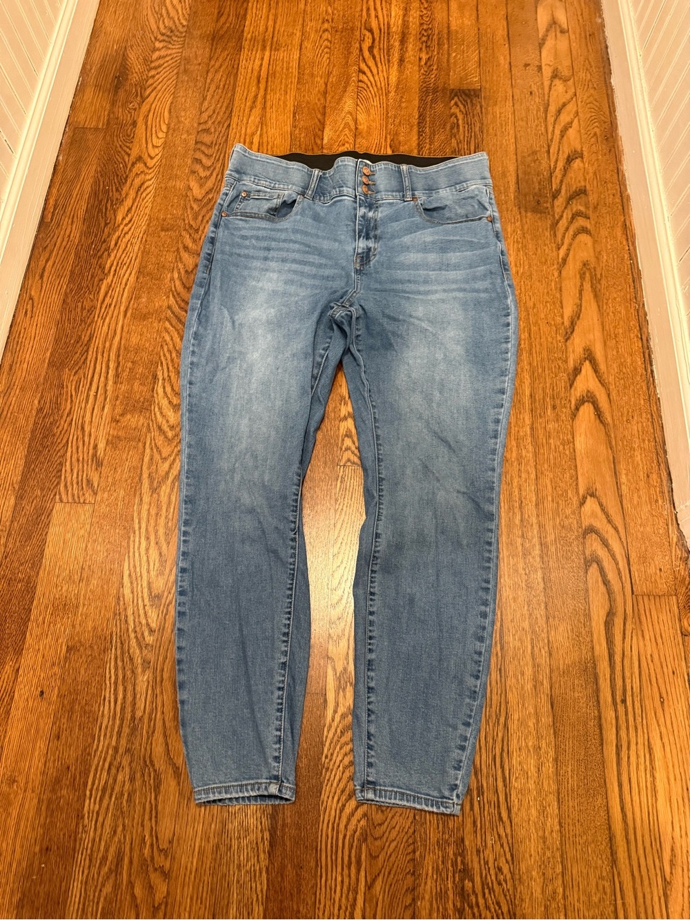 ARULA women’s high rise light blue skinny jeans size 16